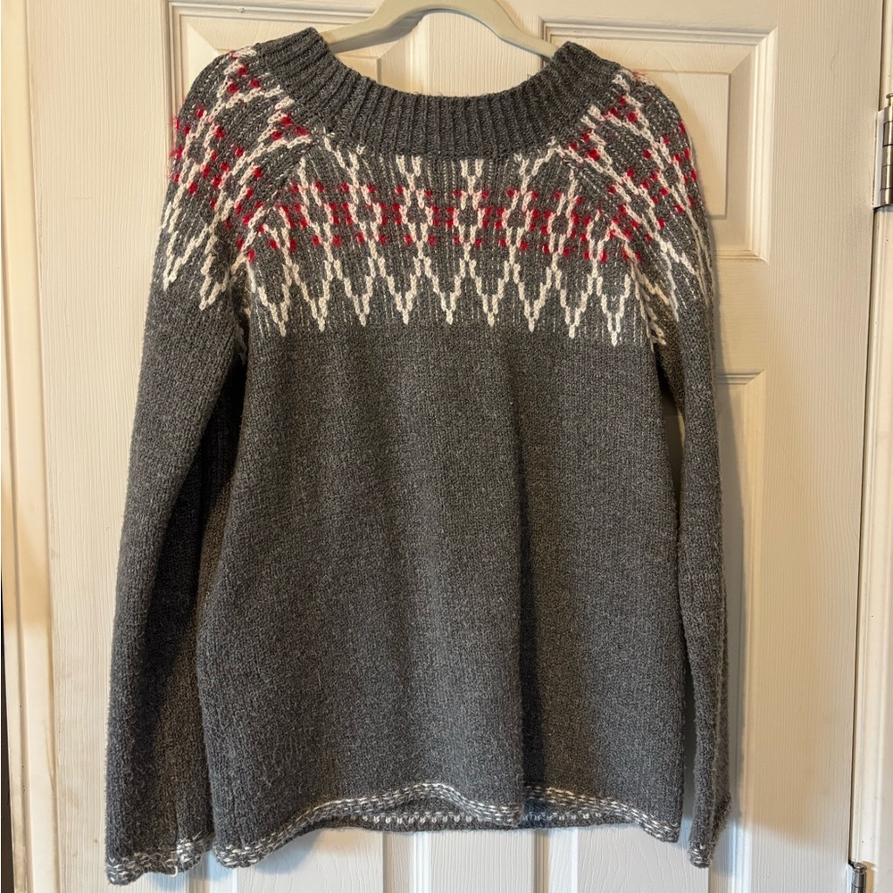 RD Style Gray and Red Crew Neck Sweater with Fair Isle Pattern